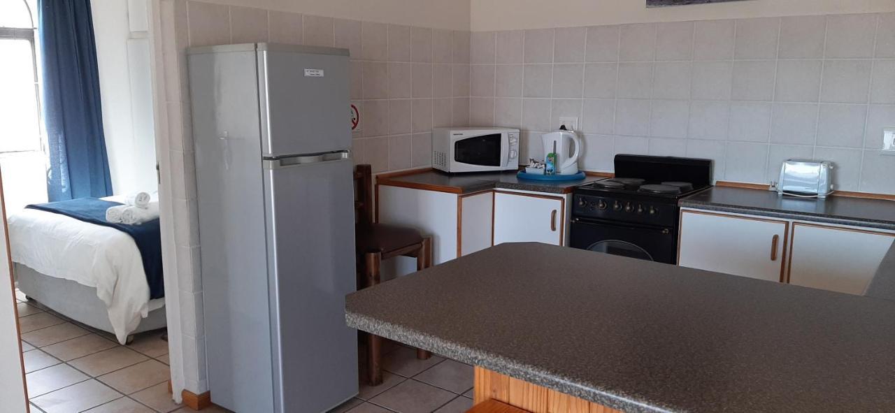 Oom Piet Accommodation Gansbaai Buitenkant foto