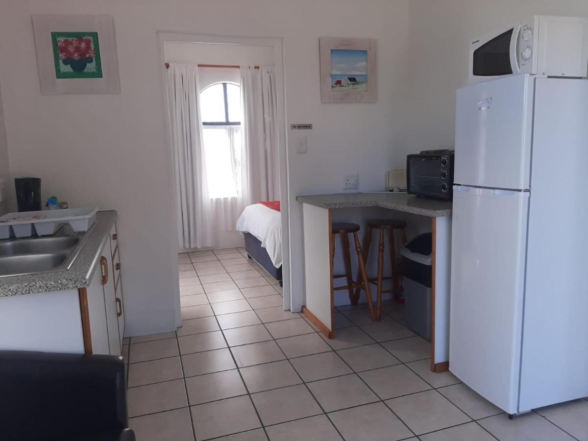 Oom Piet Accommodation Gansbaai Buitenkant foto