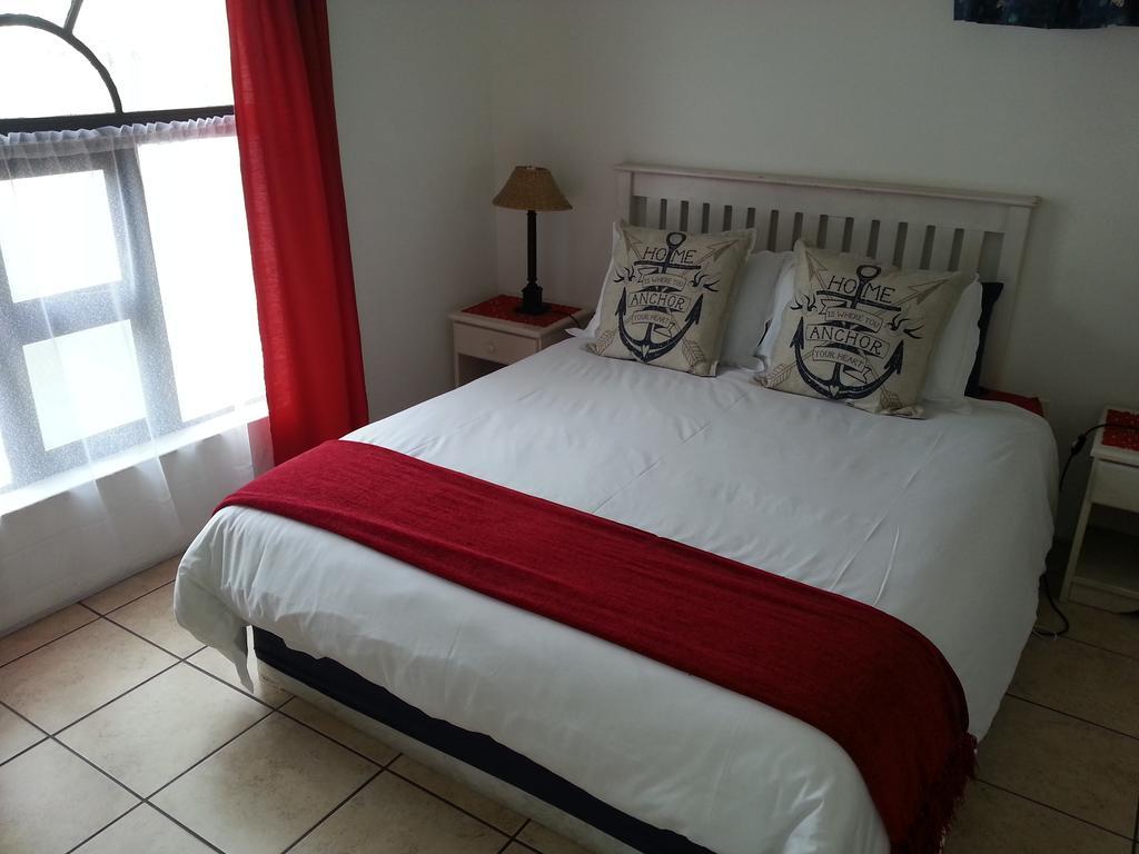 Oom Piet Accommodation Gansbaai Kamer foto