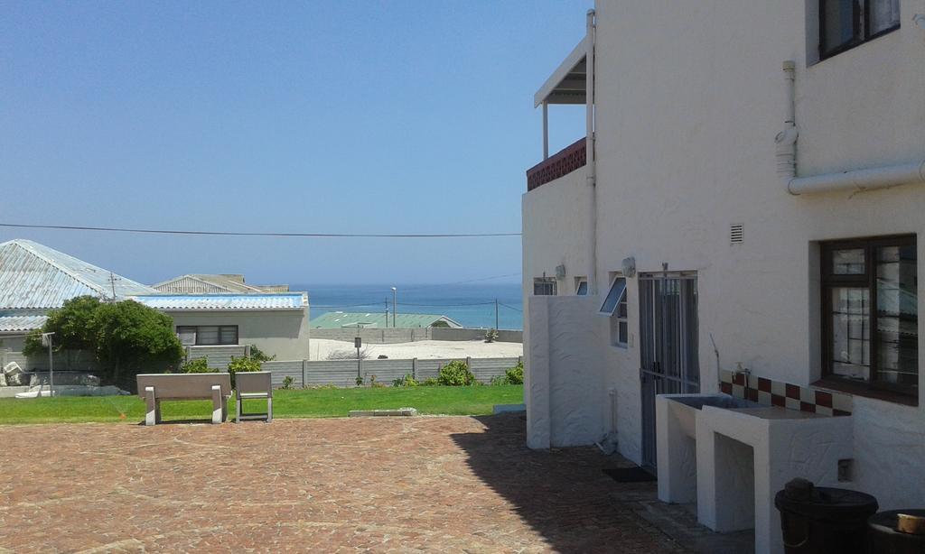 Oom Piet Accommodation Gansbaai Buitenkant foto